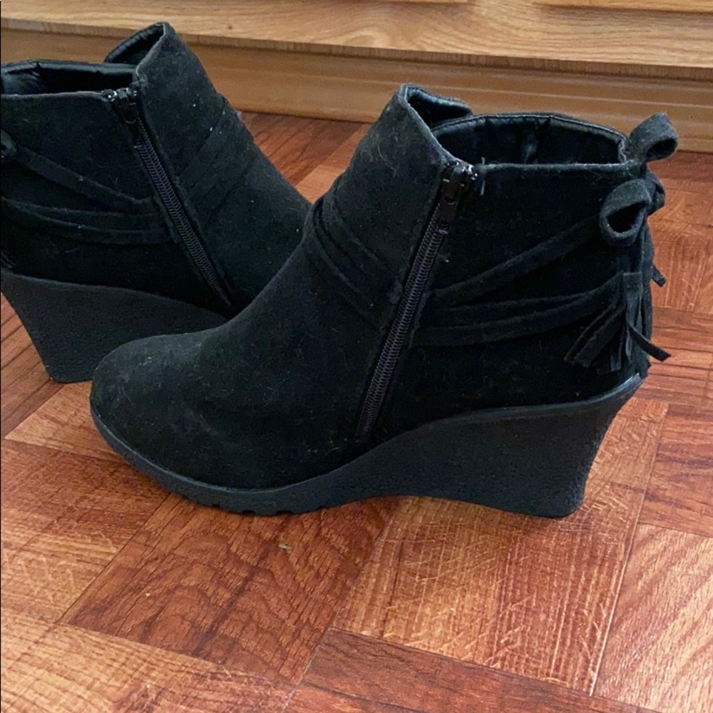 Booties - Picture 3 of 4
